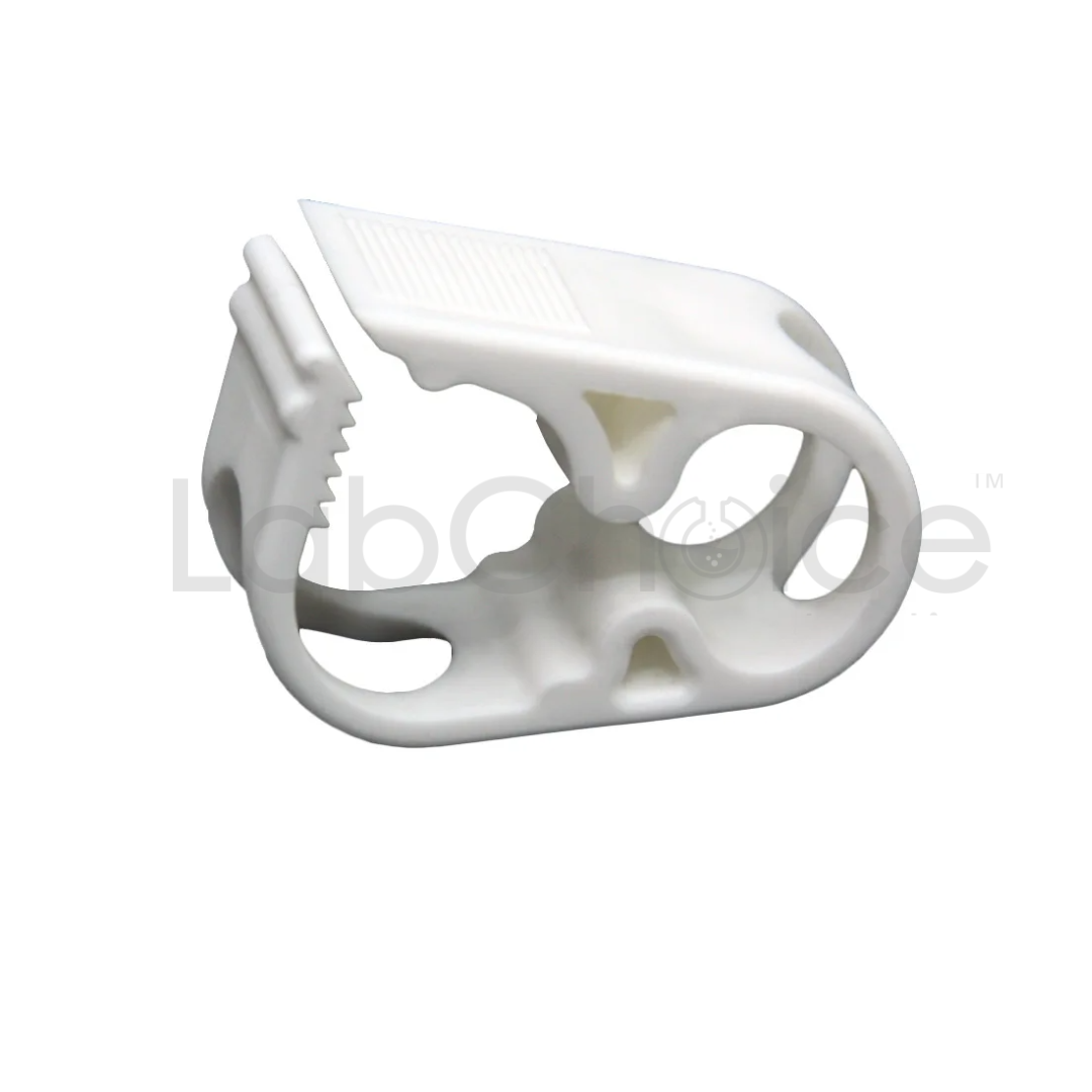 Plastic pinch clip for tubing – adjustable, lightweight, and durable for laboratory fluid control.